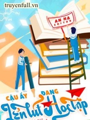 Cậu ấy đang Lén Lút Học Tập